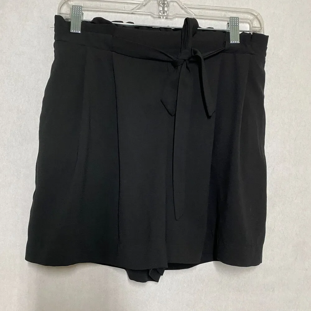 Worthington Shorts Women Size Medium Black Paper bag Waist Belted